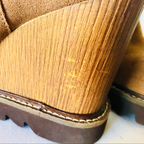 BCBG Leather Ankle Wood Wedge Boots (Size 9M) - Picture 5 of 8